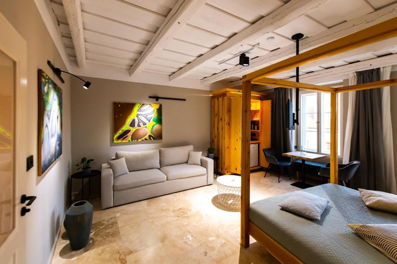 Hotel Desatero ミクロフ エクステリア 写真